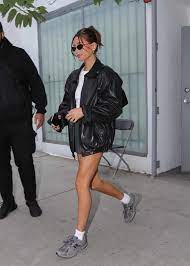 supermodel loved new balance sneakers