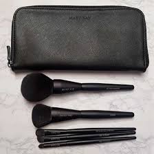 mary kay essential brush collection