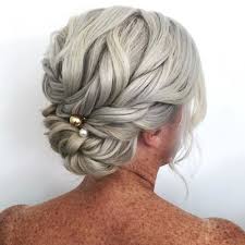 Finding the perfect mother of the bride hairstyles is as important as choosing the bride's dress! 50 Ravishing Mother Of The Bride Hairstyles