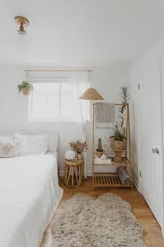 Do you need some fresh inspiration for ways to decorate your home? Clean White With Natural Fibers Wood And Plants Homebnc