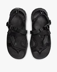 black sandals for men by nike