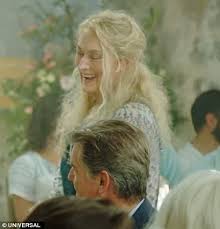 Here we go again (2018) people meryl streep, amanda seyfried Amanda Seyfried And Meryl Streep In Mamma Mia Sequel Daily Mail Online