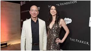 They met in manhattan in 1992 when bezos was working for a multinational investment management firm called d. Mackenzie Scott S Net Worth 5 Fast Facts You Need To Know Heavy Com