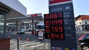 Carburants : un record à 2,149 euros le litre d'essence à Lille ! - La Voix  du Nord