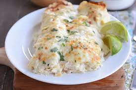 creamy green chile en enchiladas