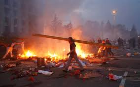 Clashes erupt between pro-Russia, pro-Ukraine groups in Odessa | Al Jazeera America