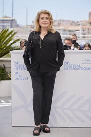 She is the widow of actor maurice dorleac, the mother of actresses catherine deneuve and francoise dorleac and the grandmother of. Cuzrm Xpyejpfm