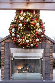 outdoor commercial wreaths