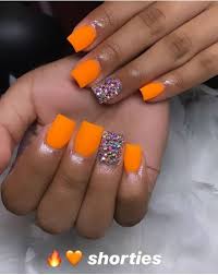 Pin by trina marie on summertime in 2020 peach acrylic. 28 Beautiful Orange Nail Designs Perfect For Fall The Glossychic