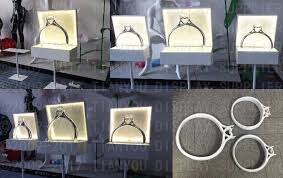 jewelry display ideas brand window
