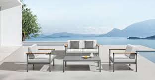 Commercial Outdoor Furniture Contract