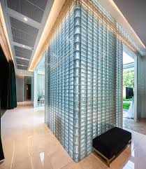 20 000 Glass Blocks Were Used To Create