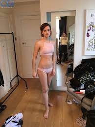 Emma Watson nackt, Nacktbilder, Playboy, Nacktfotos, Fakes, Oben Ohne