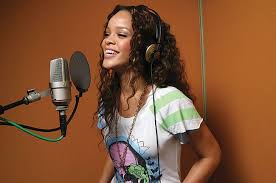 Rewinding The Charts 10 Years Ago Rihanna Started With A