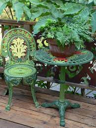 Paint A Victorian Outdoor Chair In A