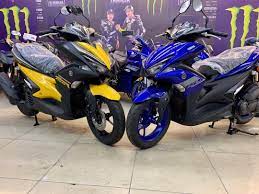 This single cylinder petrol unit is capable of delivering 14.8 bhp at 8,000rpm and a peak torque of 14.4 nm at 6,000rpm. V Power Motor Yamaha Nvx 155