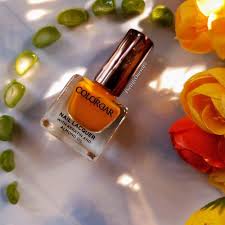 colorbar nail lacquer honeybun yellow