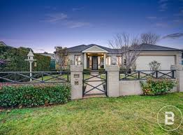 38 st andrews place lake gardens vic