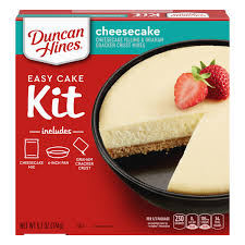 This unbelievably creamy cheesecake has a sumptuous berry syrup and the crunch of toasted molasses flavour from muscovado sugars and a topping of thinly sliced fudge. Save On Duncan Hines Easy Cake Kit Cheesecake Graham Cracker Crust Mixes Order Online Delivery Martin S