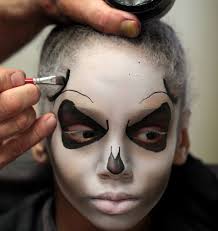 makeup artists create the walking dead