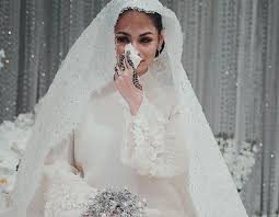 26 koleksi baju pengantin muslim terkini 2018 gambar busana via gambarbusanamuslim.net. Baju Nikah Izara Aishah Dikritik Seperti Kain Alas Meja