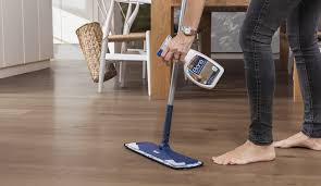 vinegar to clean hardwood floors