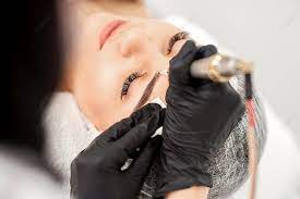 permanent makeup on female eyebrows