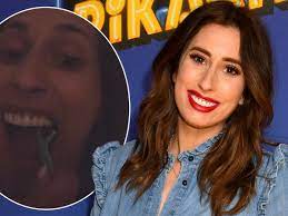 Stacey solomon has shared a throwback of her real teeth before pregnancy destroyed them and she was forced to get veneers. Stacey Solomon Warns People Against Veneers As She Gets Floss Brush Stuck In Her Mouth Ok Magazine