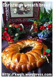 This christmas wreath bread is one of my favorites. Christmas Wreath Bread åœ£è¯žèŠ±çŽ¯é¢åŒ… Guai Shu Shu