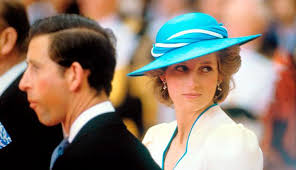 August 1997 in paris, weil sie von paparazzi gehetzt wurde. Prinzessin Diana Pathologe Sie Starb An Einer Winzigen Verletzung
