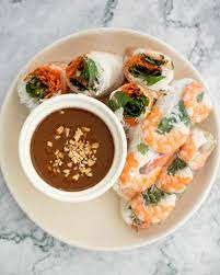 vietnamese salad rolls with peanut