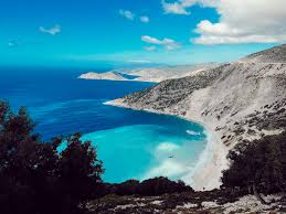 8 reasons to visit kefalonia island
