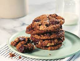 the best healthy chocolate chip cookie