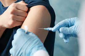 Caillots sanguins : le risque est beaucoup plus élevé avec la Covid-19  qu'avec le vaccin | Santé Magazine