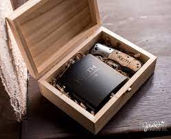 awesome groomsmen gifts photography