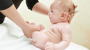 علاج الامساك عند الاطفال الرضع بعمر شهر 9