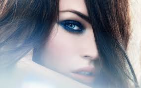 blue eyes makeup celebrity actress