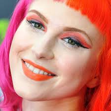 hayley williams makeup black eyeshadow