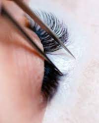 best eyelash extensions in dubai 10 go