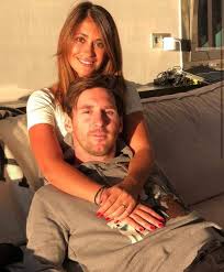 A fanpage for antonela roccuzzo, the wife of lionel messi. Barcacentre On Twitter Ig Antonella Roccuzzo Messi S Wife Happy Valentine S Day I Love You Antorocuzzo88