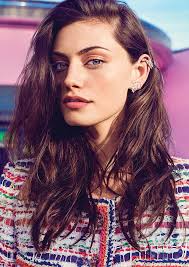 But with blonde hair her face is still very sweet but she looks more older and plainer. Hd Wallpaper Actress Women Phoebe Tonkin Brunette Portrait Beauty Long Hair Wallpaper Flare