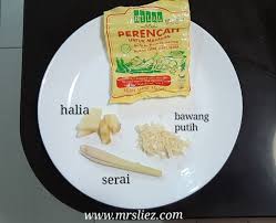Untuk penyajian, ayam hainan biasanya disajikan bersamaan dengan nasi hainan; Resepi Mudah Nasi Ayam Hainan Mrsliez Com