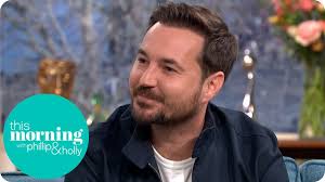 Martin compston grew up in greenock, inverclyde, renfrewshire. Martin Compston On The Return Of Line Of Duty This Morning Youtube