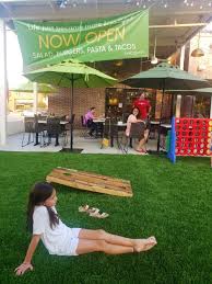 restaurants with playgrounds for kids