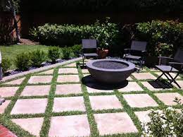 Outdoor Fire Pit With Concrete Grass