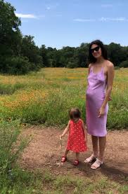 You can hide your baby bump for a while longer by confusing people, and making them think you're just adding some weight by wearing just regular, looser another great way to hide your pregnancy is long tunics or those loose dresses that have ruffles on them. 9 Women Gave Me Their Best Advice For Dressing While Pregnant