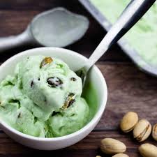 homemade pistachio ice cream the