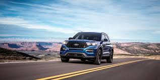 The 2020 ford explorer might not look all that different to the casual observer, but underneath that familiar skin, it's a whole new ballgame. 2020 Ford Explorer St Driving The 400 Hp Three Row Suv