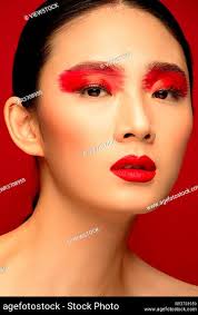 red eye shadow colour makeup beauty