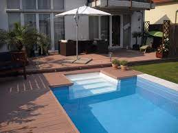 Ein eigener pool im heimischen grün ist der traum vieler gartenbesitzer. Pool Treppe Ihr Sicherer Luxus Einstieg Ins Schwimmbad